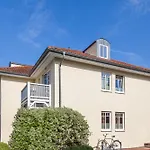 Schaumburg 10 *